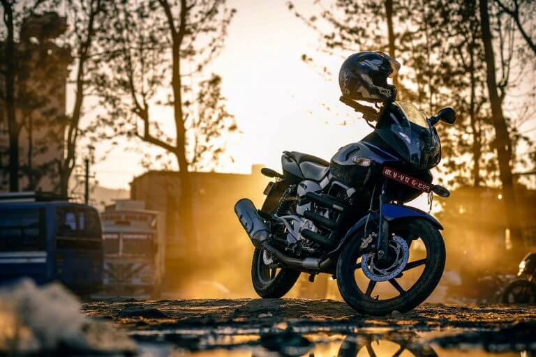 Najlepsze dni i godziny publikacji na Facebooku w branży motoryzacyjnej