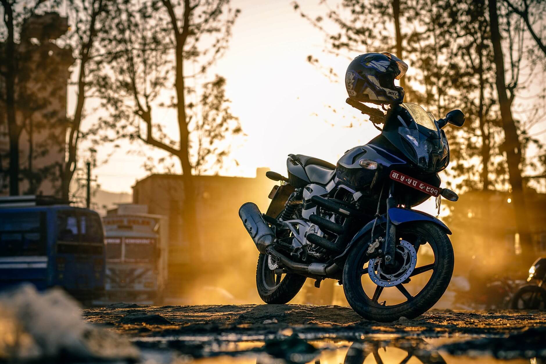 Najlepsze dni i godziny publikacji na Facebooku w branży motoryzacyjnej