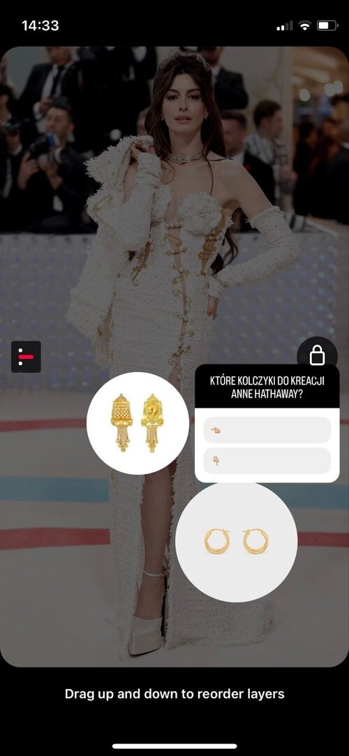 Przykład wykorzystania funkcji quizu na Instagram Story - Anne Hathaway na Met Gala 2023 i dwie propozycje kolczyków, na które można głosować.