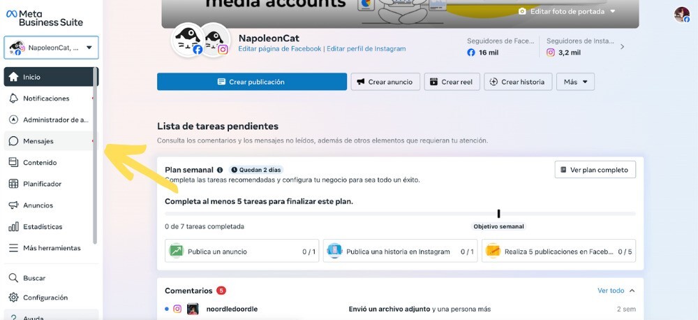 Una captura de pantalla de Meta Business Suite. Hay una barra de herramientas a la izquierda. La flecha amarilla indica «Mensajes».