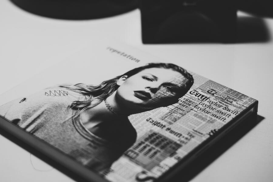 Taylor Swift Instagram captions - Best Taylor Swift Instagram Captions
