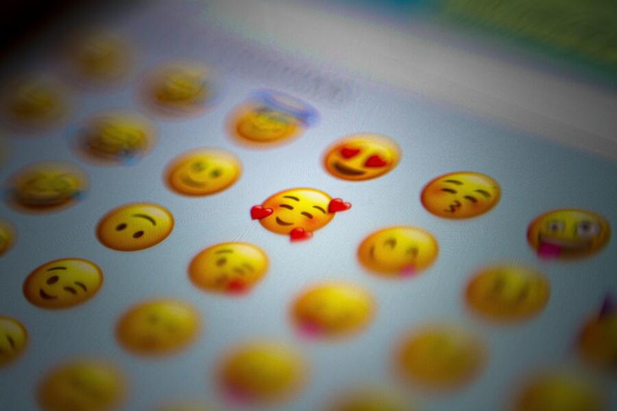 Cute Instagram Captions - Cute Emojis for Instagram Captions