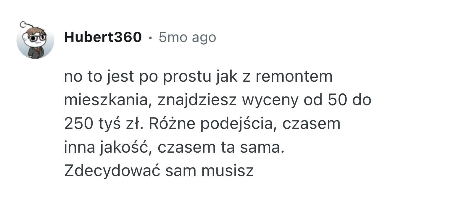Komentarz z Reddita porównujący rozrzut wycen agencji do wycen remontu mieszkania od 50 do 250 tys. zł